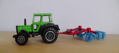Welly Traktor mit Egge # 25562 t #