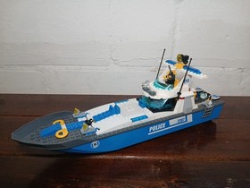 LEGO City: Police Boat (7287) Complete with Instructions Retired