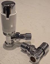Thermostatic Radiator Valve Angled TRV4 Type with Lockshield 15mm Chrome White