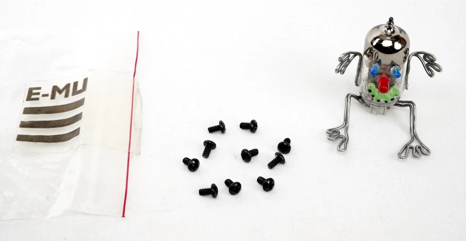 EMU E-MU Original Gehäuse Schrauben Phatt Proteus Virtuoso Xtreme Lead Rack Ears - Bild 2 von 4