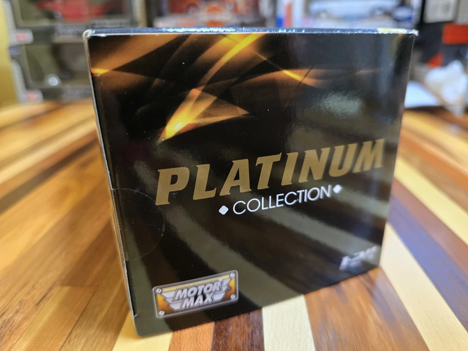 Motor Max 1925 Ford Modelo-T Paddy Wagon Colección Platino 1:24 Negro y Plata  Foto 2 de 4