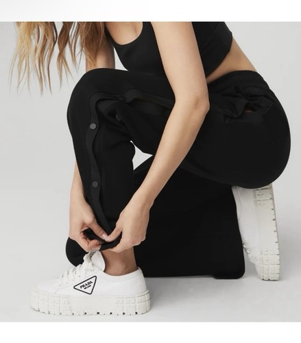 ALO Yoga Courtside Tearaway Snap Button Sweatpants Women Sz Medium Black Pockets - Picture 13 of 13