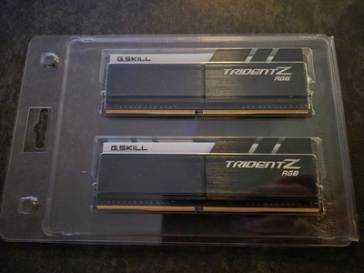 Neuwertige G.Skill Trident Z RGB 32GB DDR4 2x16GB 4400 Ram Kit