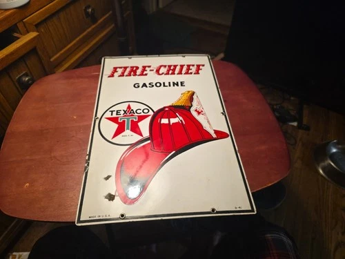 Vintage original 1941 TEXACO FIRE CHIEF GASOLINE porcelain gas pump SIGN , 3-41