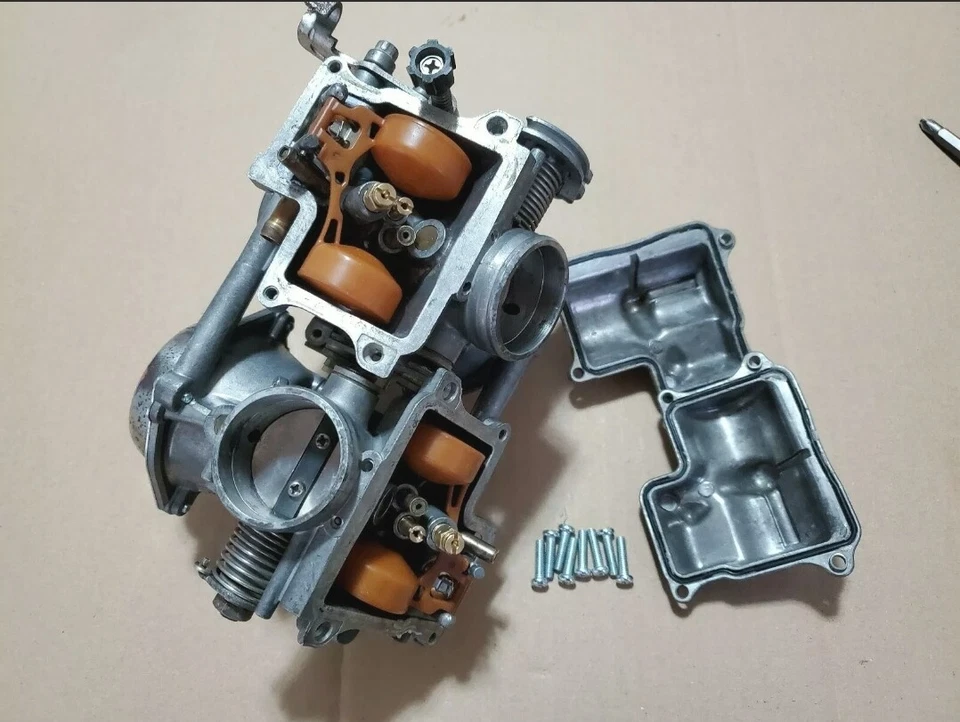 Honda Shadow VT700 84-87 Professional Carb servicio de limpieza y reconstrucción VT Shadow 700 Foto 3 de 4