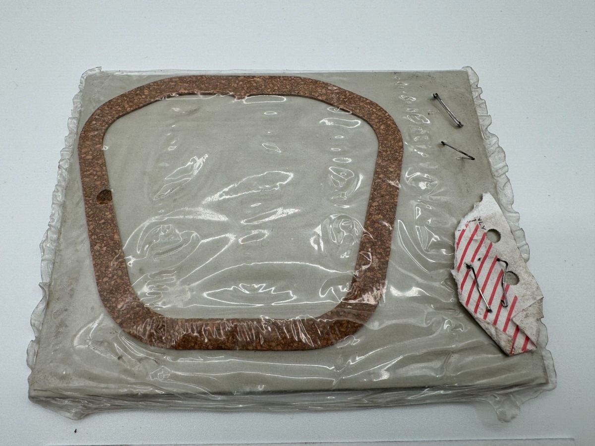 Honda GX110 GX120 GX160 GX200 Genuine OEM Head Cover Gasket PN