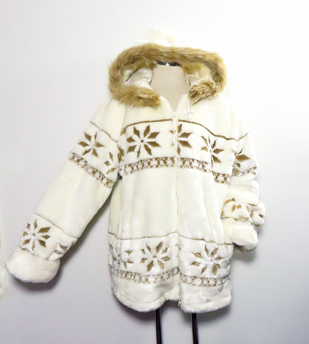 EMBROIDERED FAUX FUR HOODED JACKET WHITE