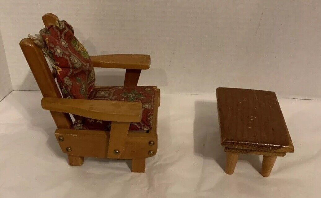 Vintage Dollhouse Pert Pat. Products Inc. Boscawen NH Chair & Table Set