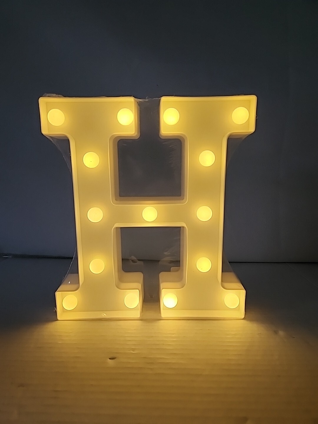 LED Letter Light Up Sign for Night Light, Wall Decor, Parties, Alphabet Marquee