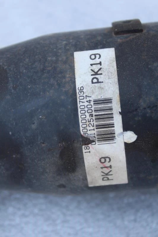 2005 TOYOTA SEQUOIA REAR DRIVE SHAFT LINE 4x4 - Image 3 of 4