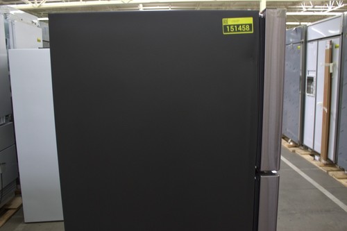 GE GTS22KYNRFS 33" Stainless 21.9 Cu. Ft. Top-Freezer Refrigerator NOB #151458 - Picture 2 of 10