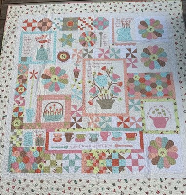 Hatched & Patched by Anni Downs ''Gossip in the Garden'' Quilt (Shop Sample)