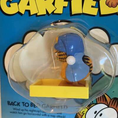 Playmates 1991 Wacky Wind Up Back To Bed Garfield Action Figure