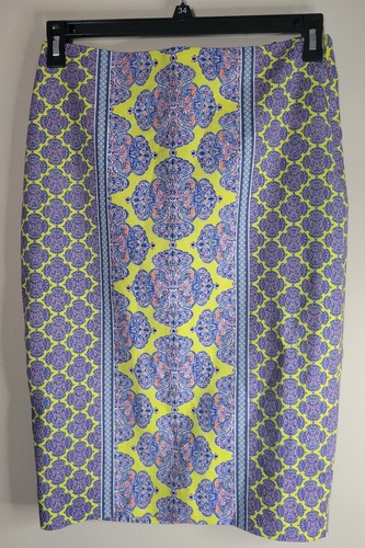 The Limited Short Skirt Sz 10 Blue Yellow White Pattern Straight Fully Lined New - Picture 2 of 10