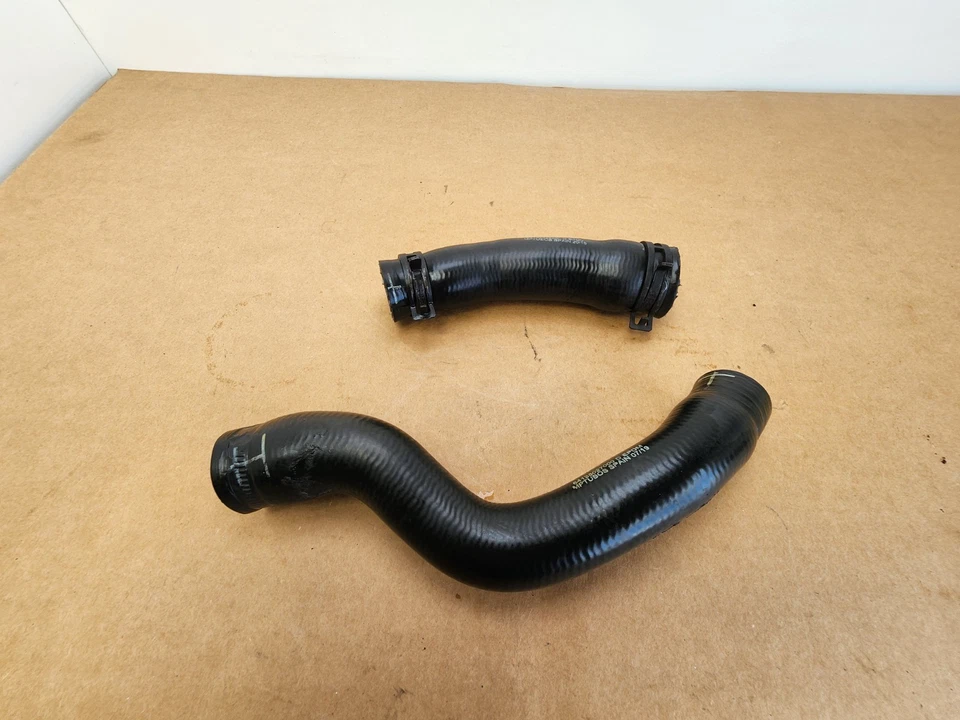 Mangueras de radiador 18-24 790 890 KTM Duke Stock 64135024000, 61135026000 OEM D3 Foto 3 de 4