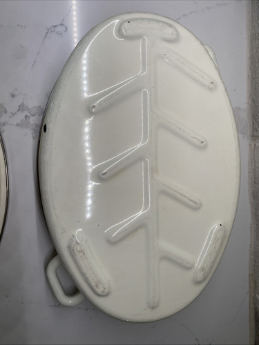 Sheffield Strawberries 'N Cream Enamelware 15" Roasting Pan Roaster w/Lid - Picture 5 of 5
