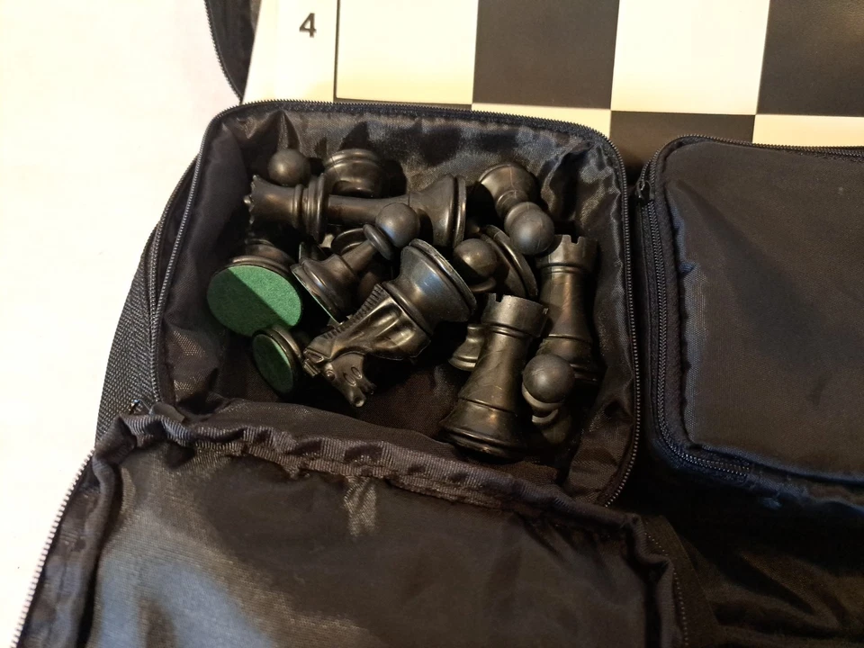 Juego de Ajedrez Torneo Staunton Triple Peso Juego de Ajedrez con Tablero y Bolsa de Viaje Foto 4 de 4