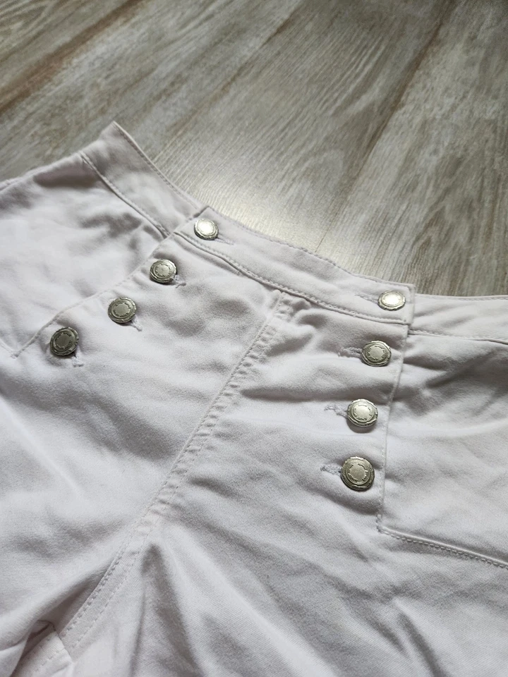 Mini Pantalones Cortos Marineros Almost Famous Alto Tiro Doble Botón Mosca Blanco Juniors Talla 9 Foto 2 de 4