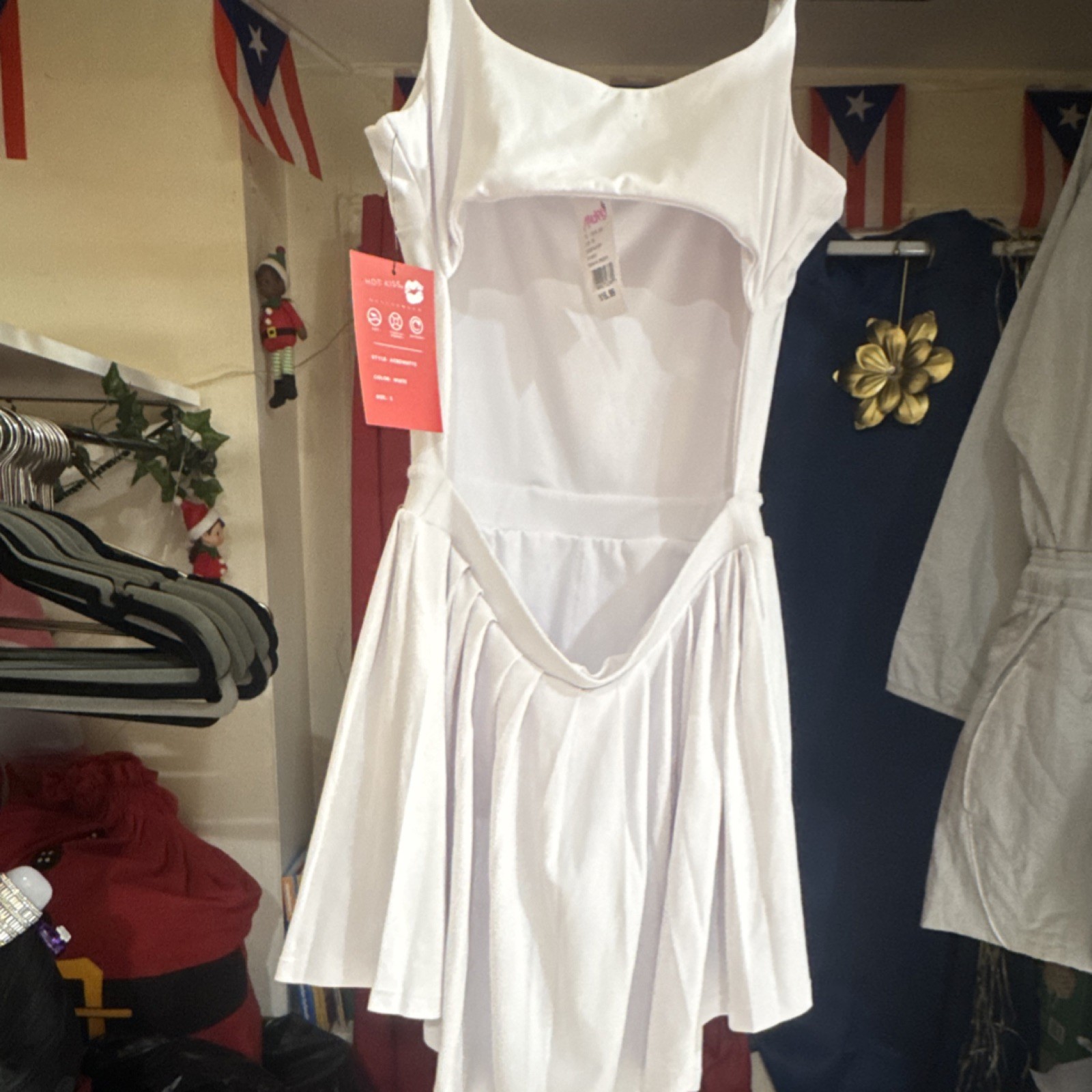 Hot Kiss Women’s White  Sleeveless Skorts Dress size small