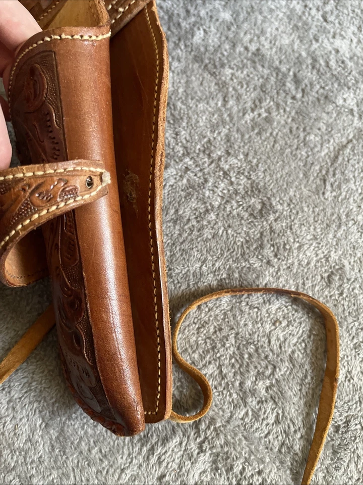 CINTURÓN Y FUNDA PISTOLA TIRO RÁPIDO CUERO MECANIZADO A MANO VINTAGE TIRO DERECHO Foto 3 de 4