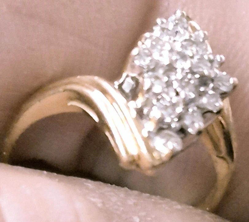 16 DIAMANTES EN ORO MACIZO 14KT - MARAVILLOSO racimo de diamantes talla 5 Foto 3 de 4