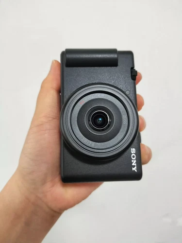 Sony ZV-1F 20.1MP 4K f/2 Vlogging Digital Camera - Black & Battery - Picture 2 of 15