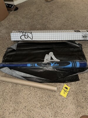 Victus Crayon Bat By The Bat King 32 Inch