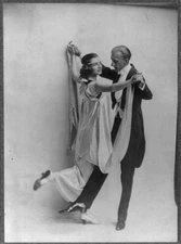 8" x 10" Photo 1914 Vernon and Irene Castle Full, in dancing pose