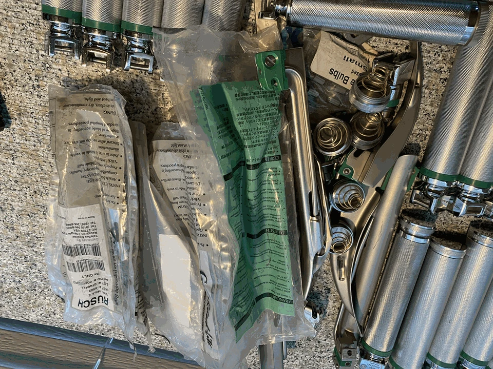 Manijas de laringoscopio de fibra óptica 90ea - Welch Allyn Heine Rusch Novamed Armstrong Foto 2 de 4