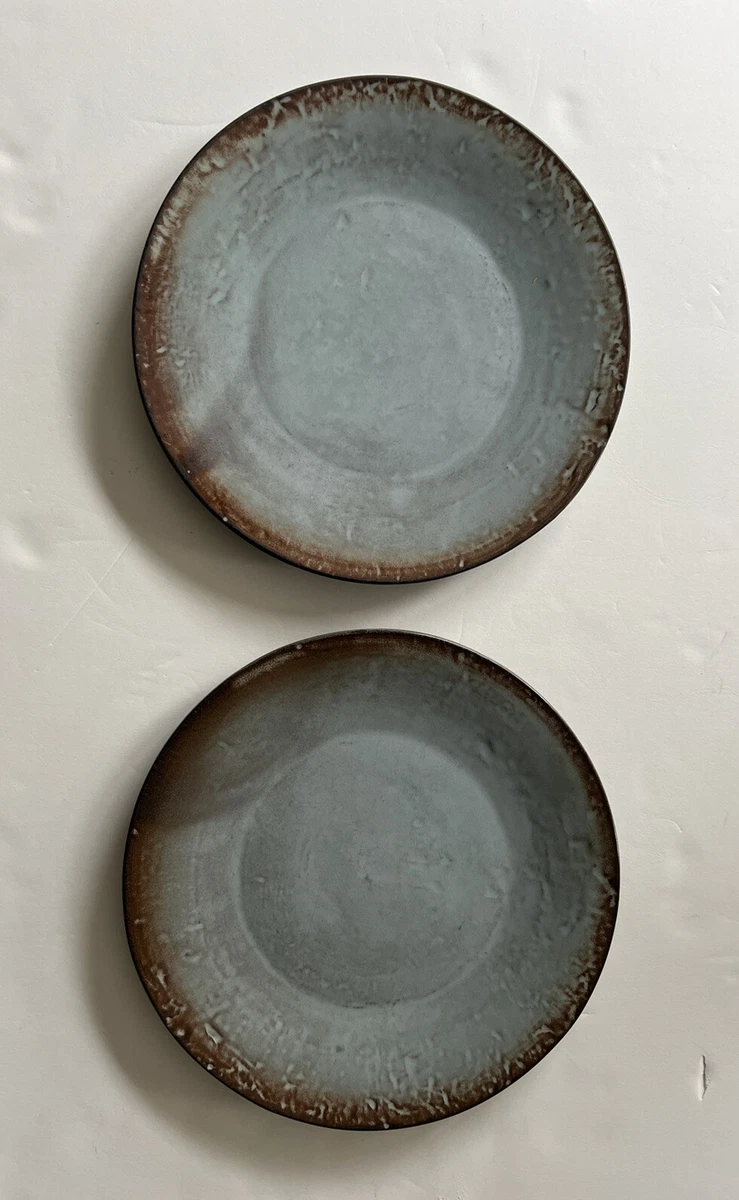 Rustic farmhouse dinnerware top