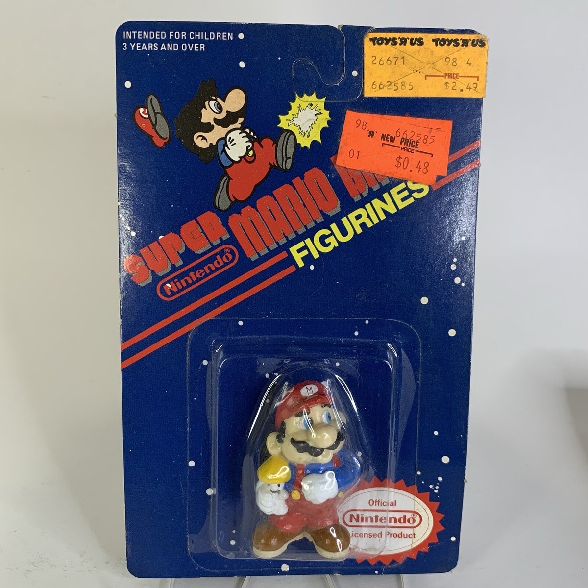 UNPUNCHED Nintendo Super Mario Bros Figure w/ Mushroom 1989