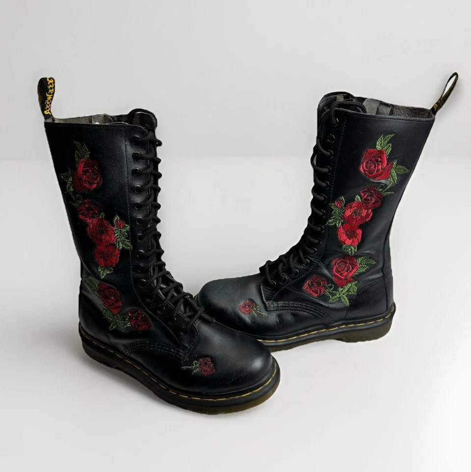 Dr. Martens Vonda Floral Embroidered Rose 14 Eye Zip Boots Us7/UK 5 Goth Punk - Image 2 of 4