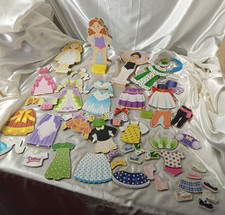 MELISSA AND DOUG MAGNETIC WOOD DRESS UP PLAY SET