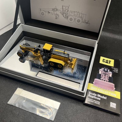 Die Cast Master Elite Series Cat 24M Motor Grader