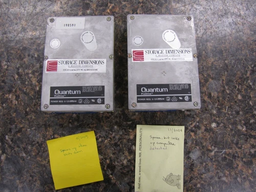 Lot (2) Vintage 1988 Quantum 40MB ProDrive SCSI Hard drives 40S 940-40-9402 0273