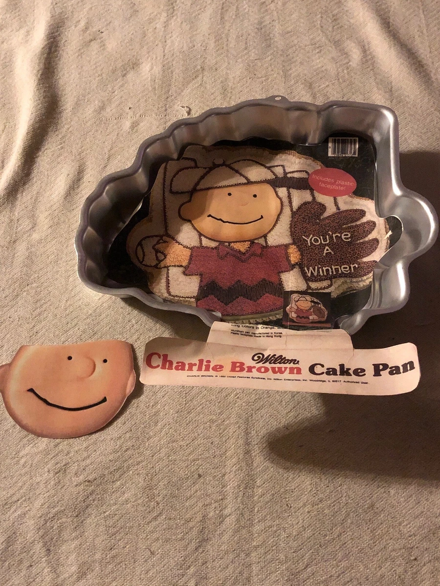 Snoopy best sale cake pan