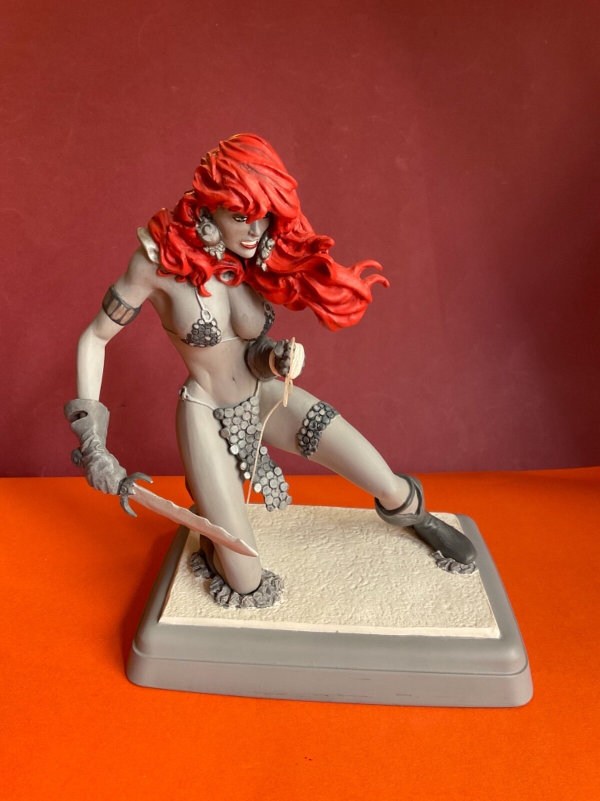 Figurine Red Sonja She-Devil Dynamite Ed 2007 : idéal pour décorer une bibliothèque