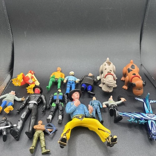 Lot Of 25+ VTG action Figures (1960s-2000s)(GI Jo, Power rangers, Pokemon & more