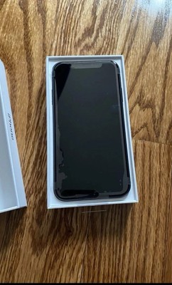 iPhone 11 64gb   *NEGOTIABLE UP TO 200$*