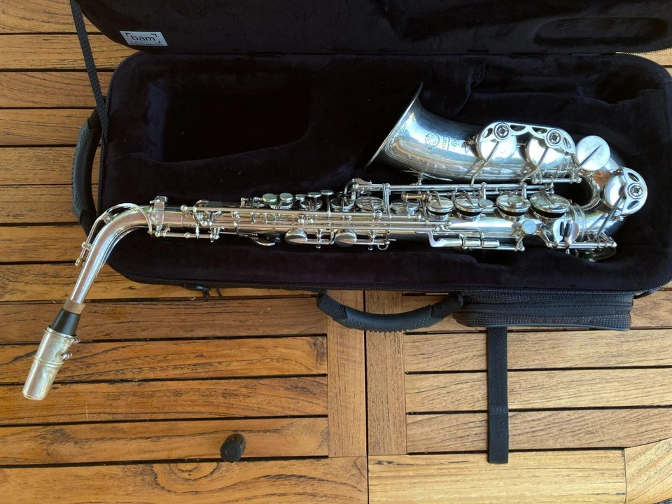 Vends Saxophone alto Selmer Mark VI très bon état + accessoires - Photo 2/4