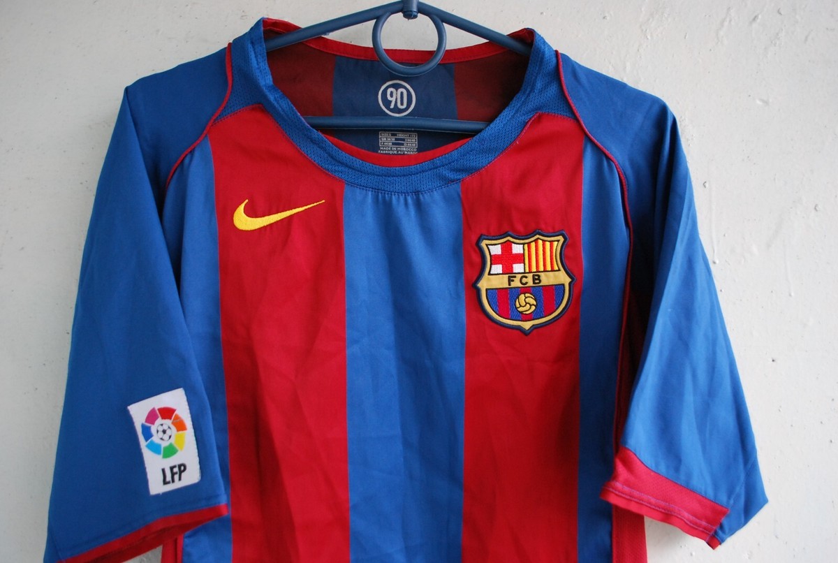 5/5 VINTAGE FC BARCELONA 2004 2005 HOME FOOTBALL JERSEY NIKE