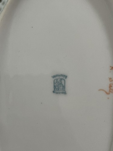 Vintage trinket dish made in Germany gold trim. - Picture 3 of 3