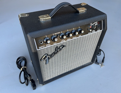 FENDER Frontman 15G 120V/60HZ Guitar Amplifier Black/Silver Power ...