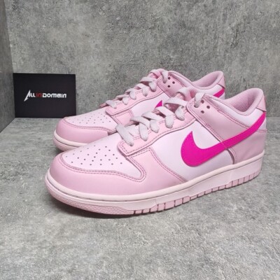 Level SS/New- Nike Dunk Low Triple Pink - Barbie - DH9765-600 Level SS/New- Nike Dunk Low Triple Pink - Barbie - DH9765-600