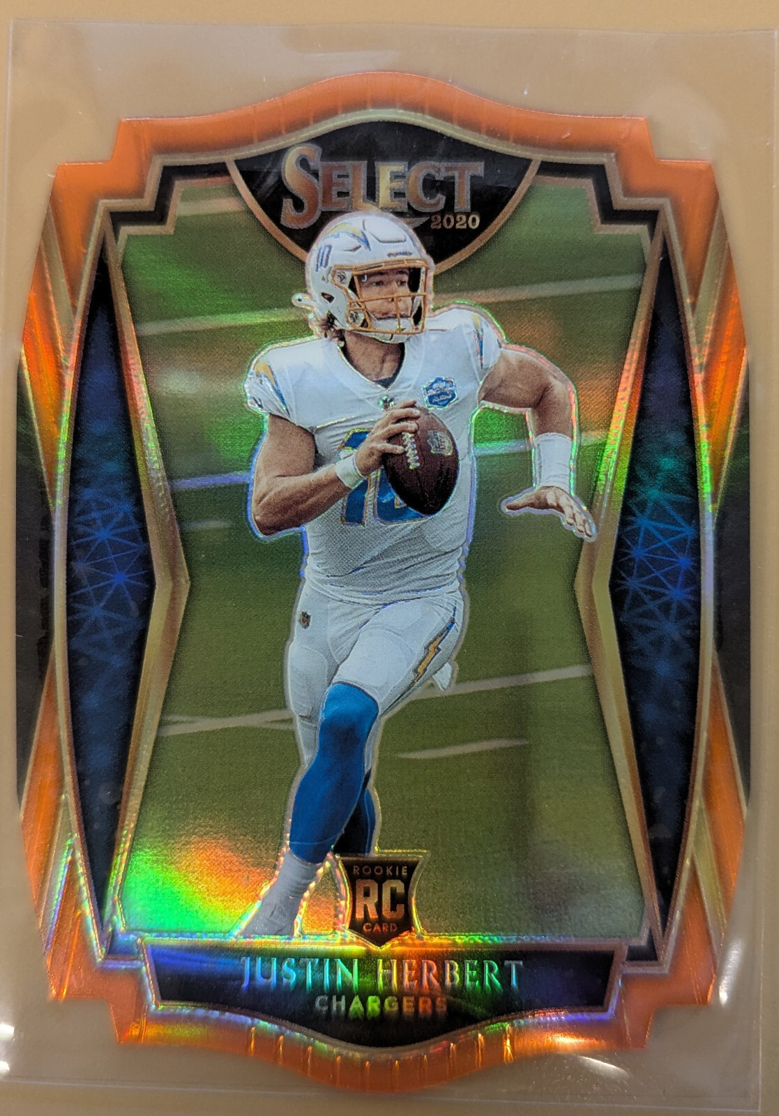2020 Panini Select - Premier Level Orange Prizm Die-Cut #144 Justin Herbert (RC)