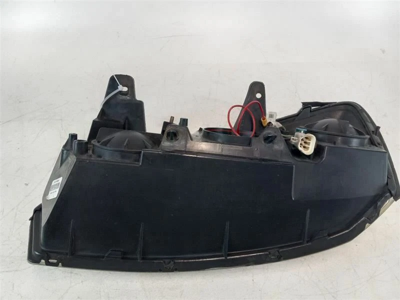 Faro delantero derecho Chevrolet Malibu 2007 Foto 4 de 4