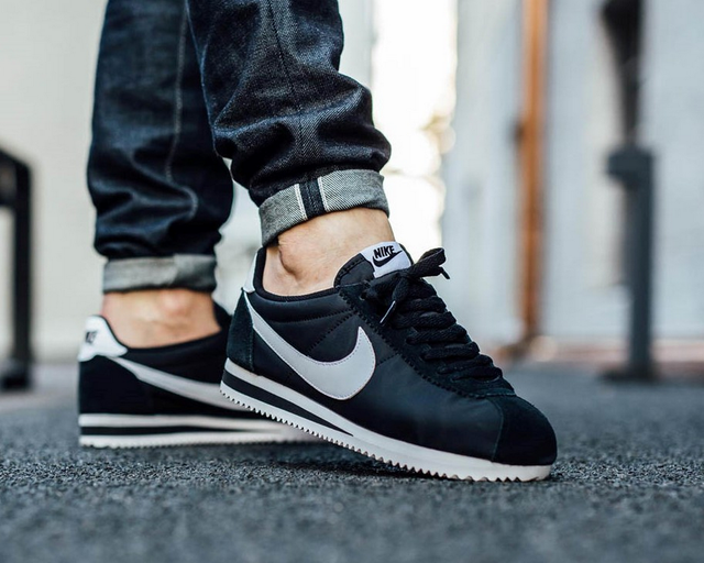 nike cortez black white nylon