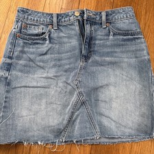 GAP Womens Mini Skirt 4/27 Blue Cutoff medium Wash Denim Distressed Raw Hem Y2K