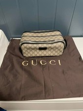 Gucci Double Zip GG Supreme toiletry case