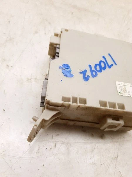 Lexus LS460 2007 relé de pasajeros caja de fusibles 82730-50160 Foto 2 de 4